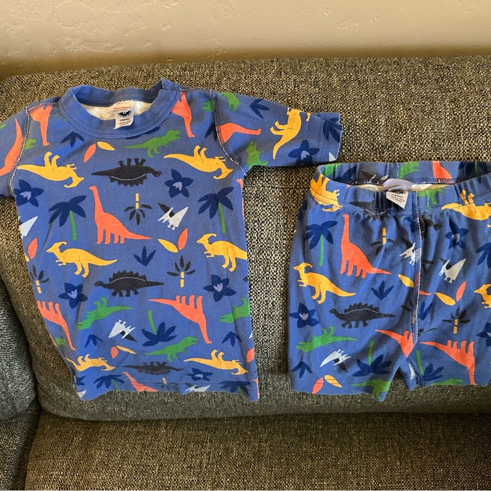 Hanna Andersson Dino shorts pajamas